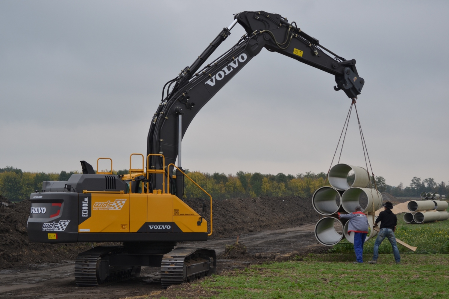 VOLVO EC 380
